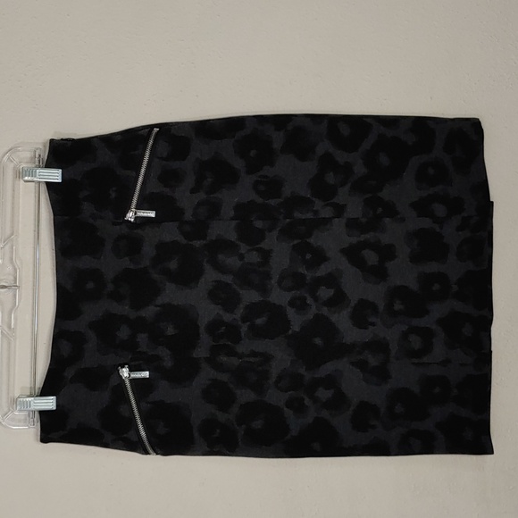MICHAEL Michael Kors Dresses & Skirts - MICHAEL Michael Kors Women's Size 8 Lined Skirt